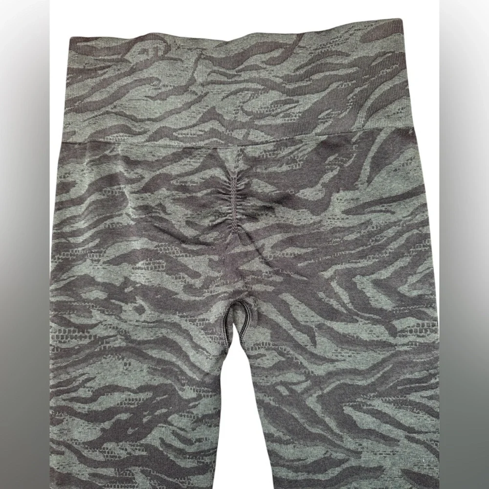 Gymshark Gray High-Waisted Leggings